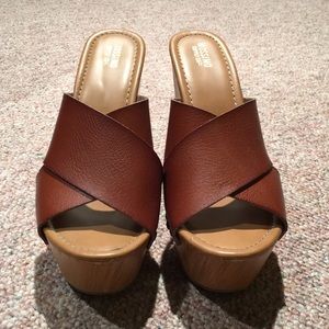 Women’s Studded Wedge